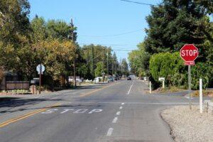 Who Has the Right of Way at a 4-Way Stop?